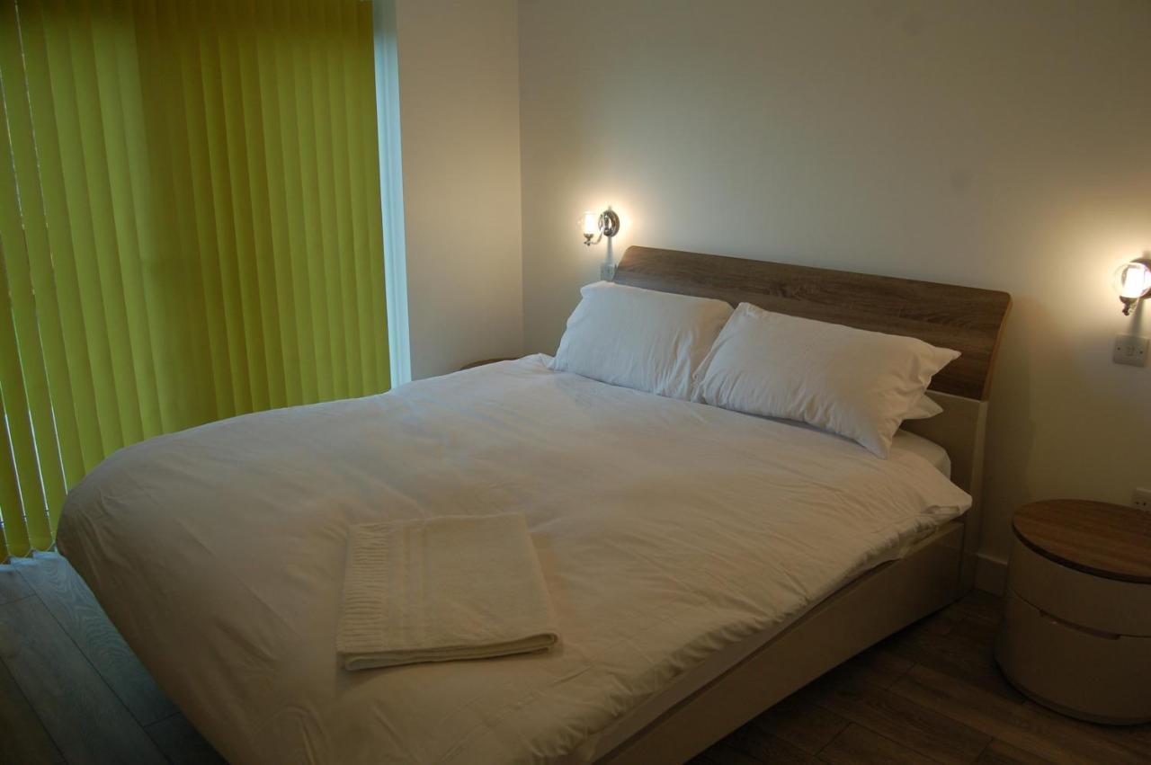 Beautiful, Modern Villa 5 Mins Walk From The Stunning Bay At Trearddur Хоулихед Екстериор снимка