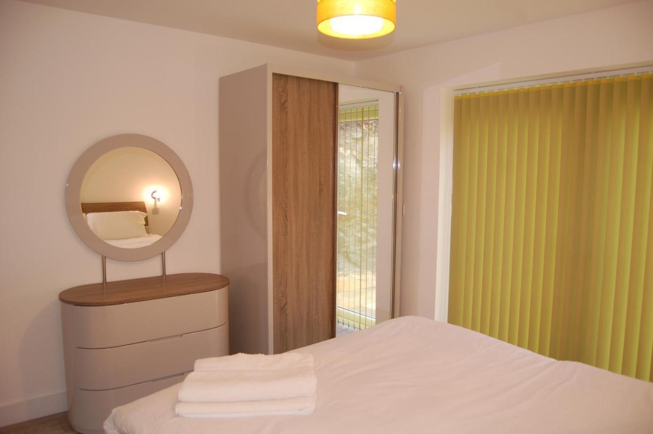 Beautiful, Modern Villa 5 Mins Walk From The Stunning Bay At Trearddur Хоулихед Екстериор снимка